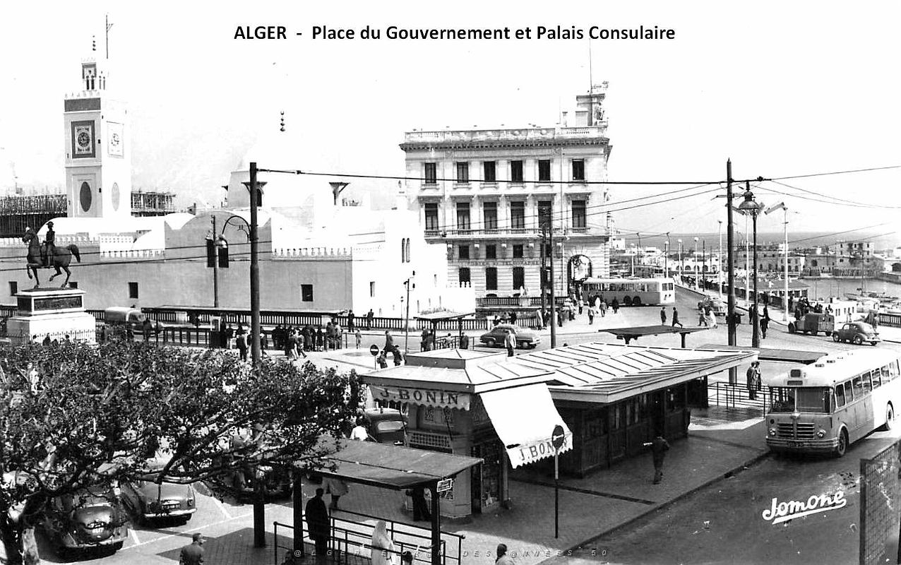 Alger - Place du Gouvernement.jpg